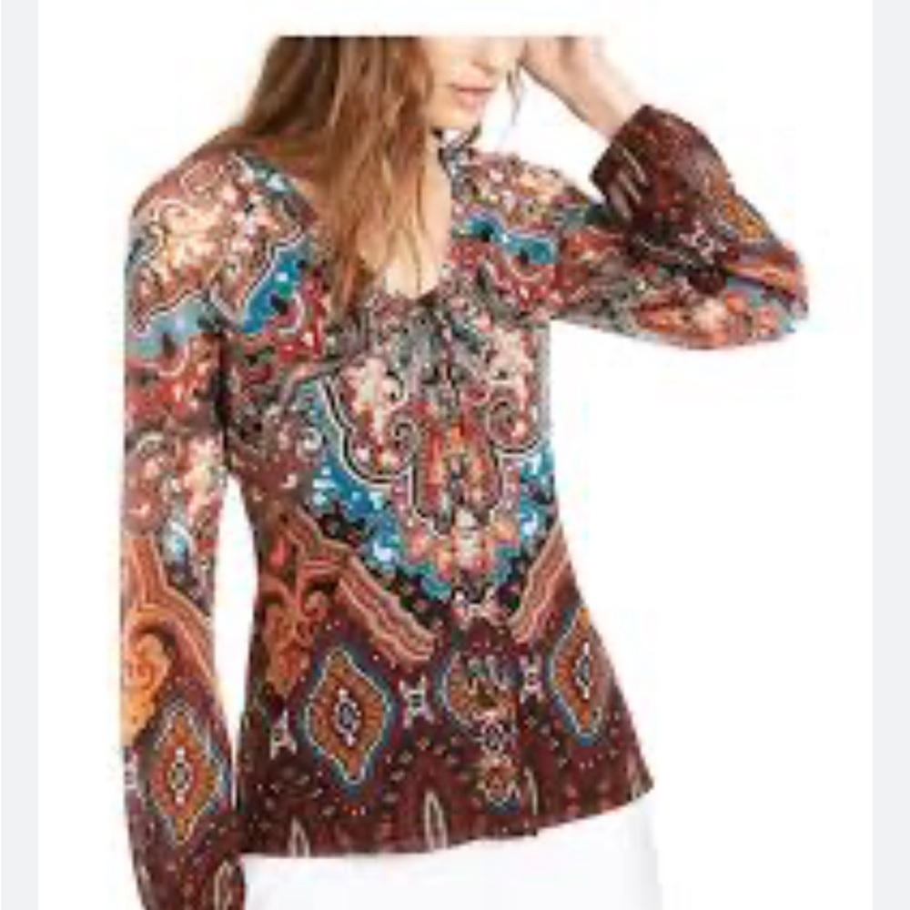 Inc size small sleeve long sleeve top, like new.v neck w/ tie